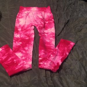 Kitty gains one size pink tie dye legging